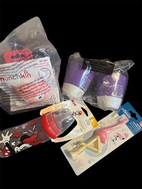 Munchkin Minnie Bottle & Snack Set Bundle - Red, Pink, Purple, White